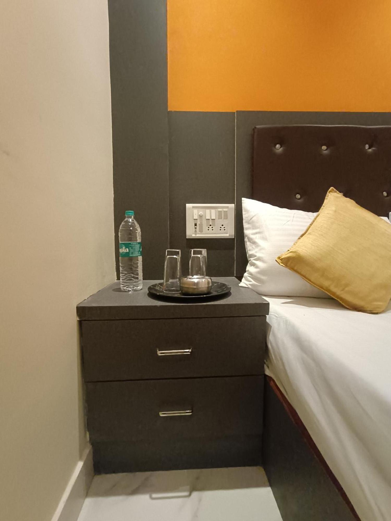 Hotel Powai Residency Bombaim Exterior foto